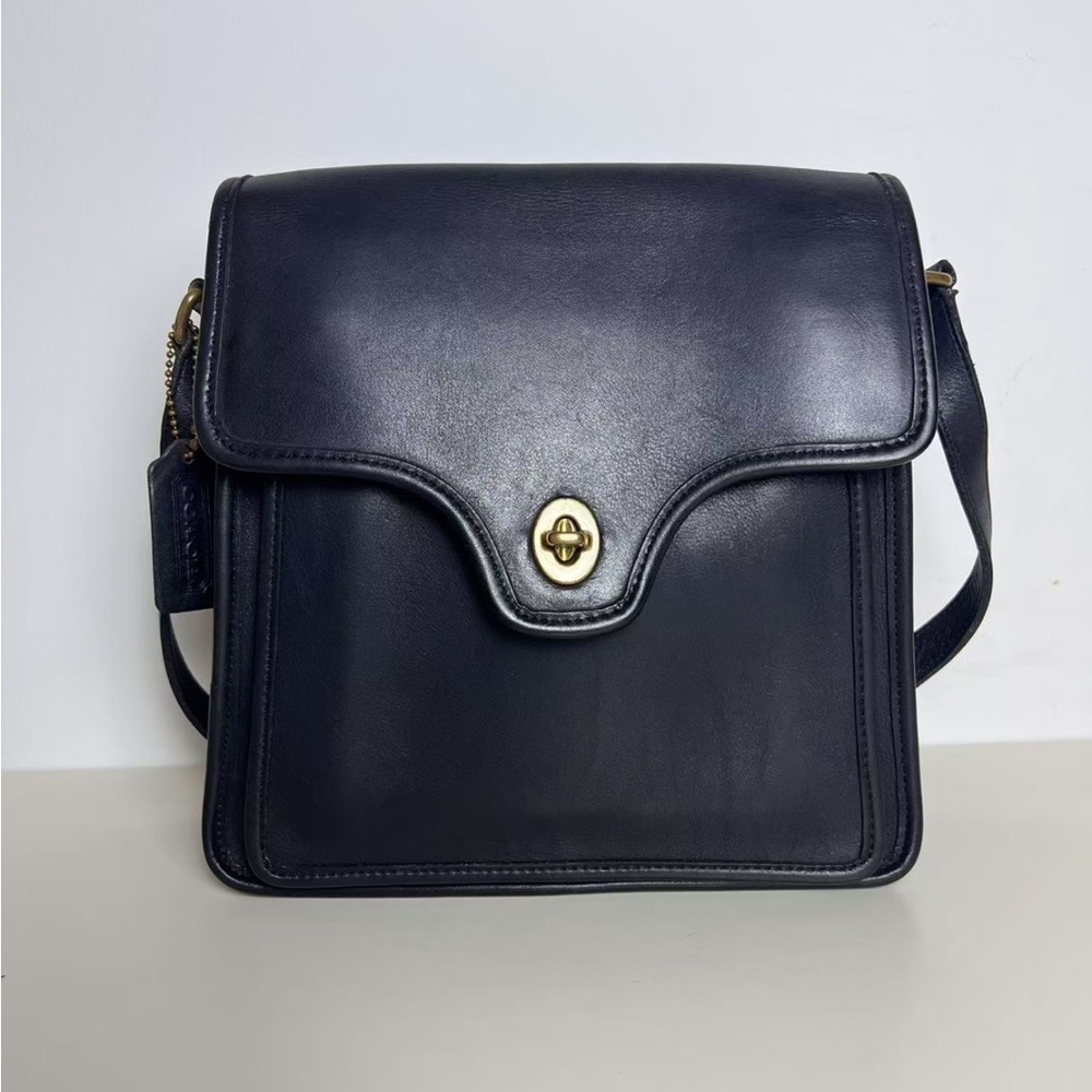 Authentic Vintage Coach Shelton Bag